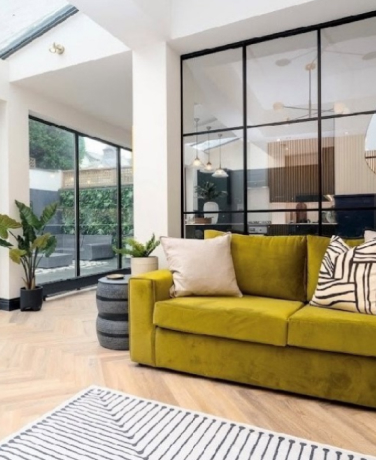 Example of a glass partition in a room #3